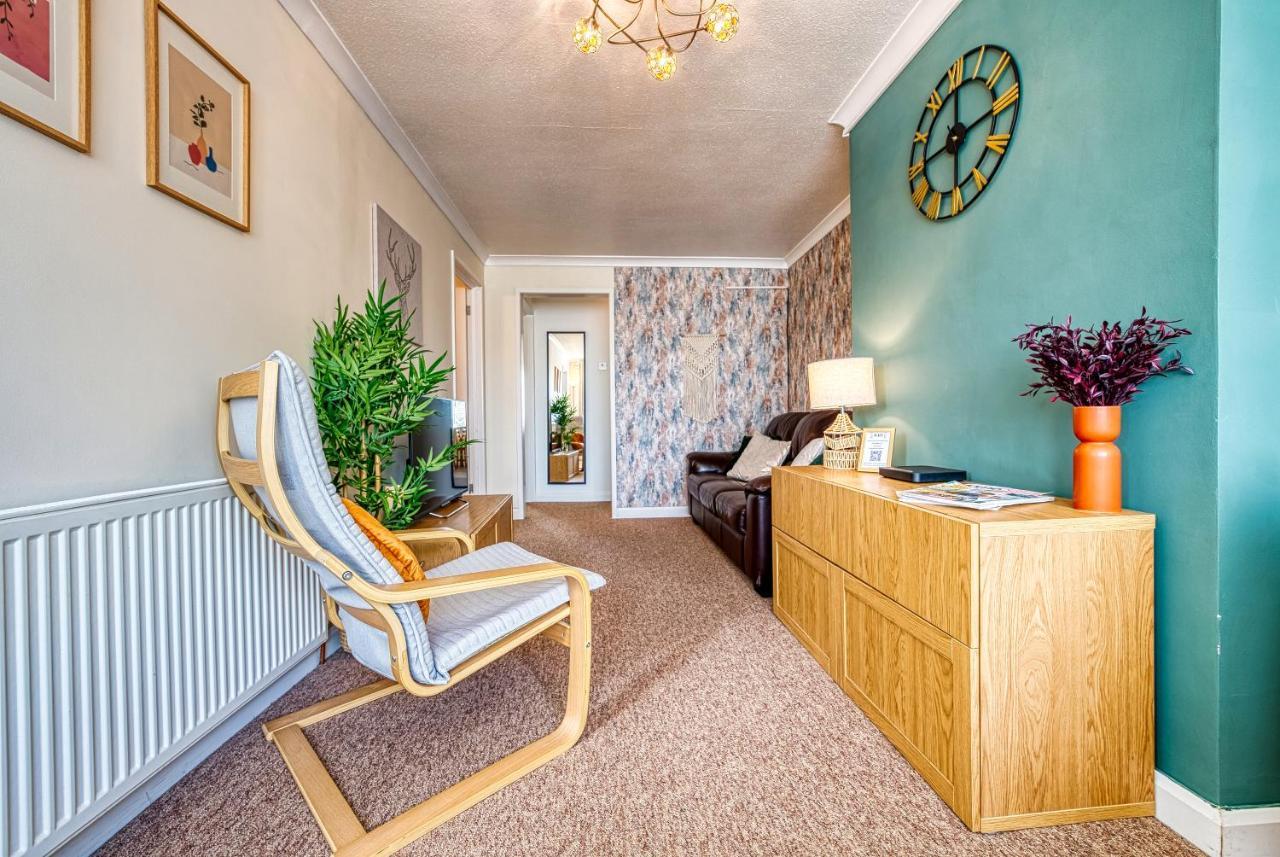 Cosy 3 Bed Apartment In Southam, Sleeps 6 Southam  Exterior photo